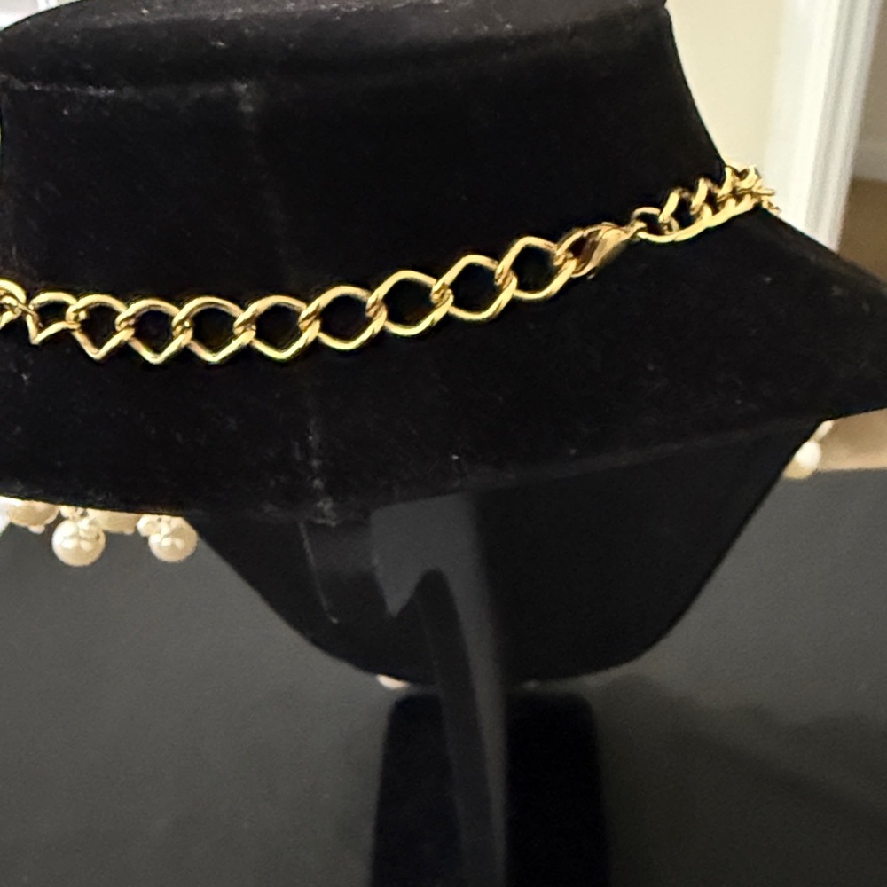 Tracy Lynn Gold and Ivory Pearl Statement Necklace - Women Jewelry - Picture 4 of 5